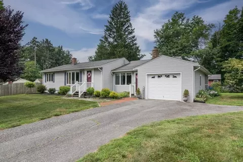 11 Country Ln, South Hadley, MA 01075