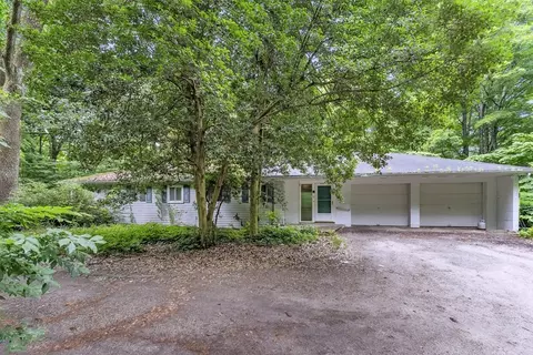 505 Mountain Rd, Wilbraham, MA 01095