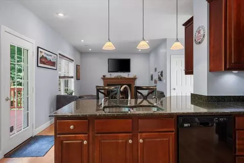 Kitchen - 160 Brookside Dr, Gardner, MA 01440 photo 3 of 4