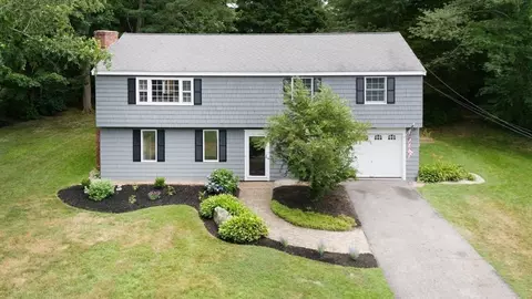 130 Winslow Cemetery Rd, Marshfield, MA 02050