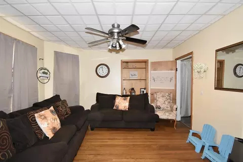 98 Alderman St, Springfield, MA 01108 photo 4