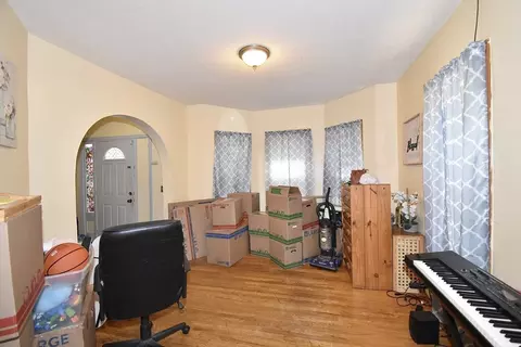 98 Alderman St, Springfield, MA 01108 photo 5
