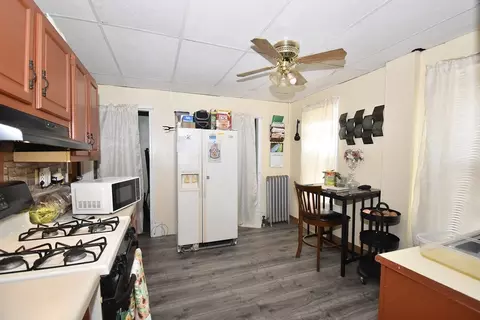 98 Alderman St, Springfield, MA 01108 photo 9