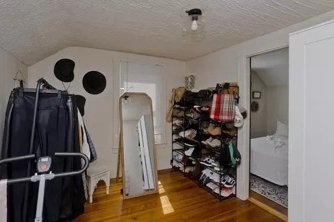 39 Dewey St, Chicopee, MA 01020 photo 23