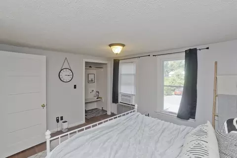 39 Dewey St, Chicopee, MA 01020 photo 18