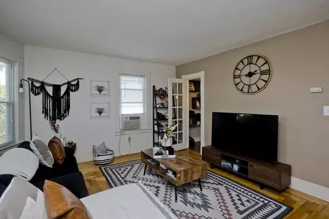 39 Dewey St, Chicopee, MA 01020 photo 4