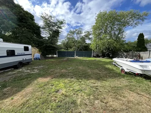 22 Draper Ave, Hull, MA 02045 photo 3