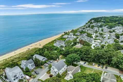 17 Cross St, Mashpee, MA 02649 photo 3