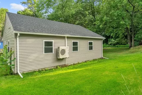Exterior - 6 Shelby St, Springfield, MA 01109 photo 3 of 5