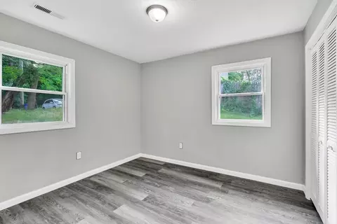 Bedroom - 6 Shelby St, Springfield, MA 01109 photo 5 of 5