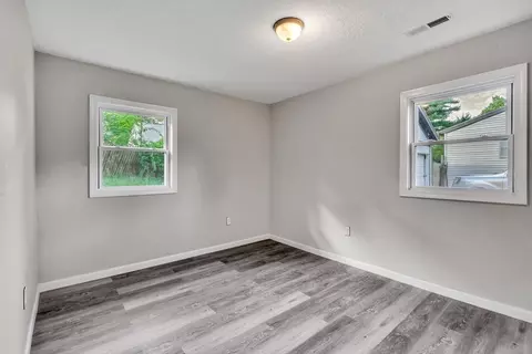 Bedroom - 6 Shelby St, Springfield, MA 01109 photo 1 of 5