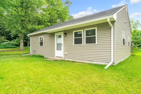 6 Shelby St, Springfield, MA 01109