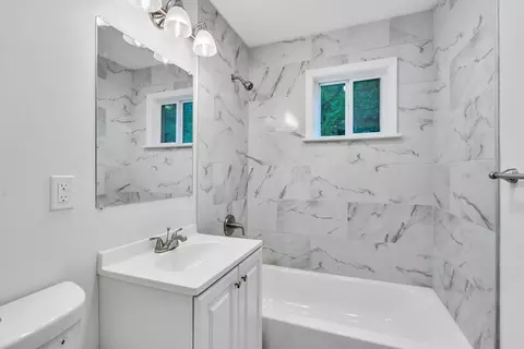 Bath - 6 Shelby St, Springfield, MA 01109 photo 1 of 1