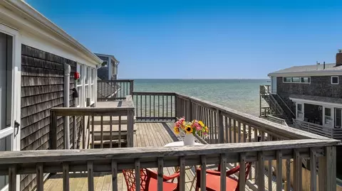 539 Commercial St #6, Provincetown, MA 02657