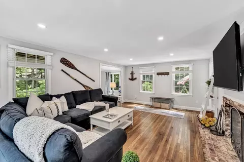 75 The Hunt Cir, Mashpee, MA 02649 photo 5