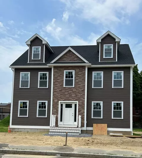88 Bunker Hl, Lowell, MA 01850