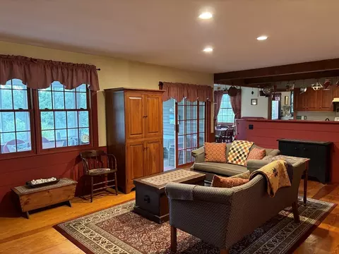 Living - 160 Greenwich Rd, Hardwick, MA 01082 photo 2 of 2