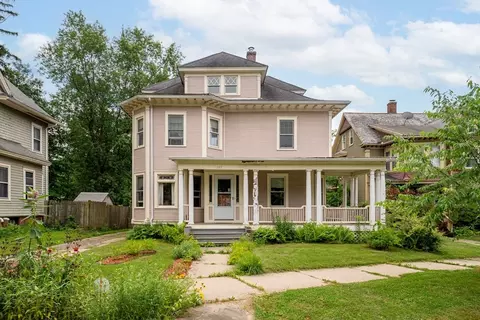 147 Pineywoods Ave, Springfield, MA 01108