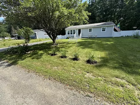 18 Fairview Ave, Ashburnham, MA 01430 photo 2