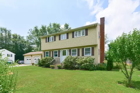 9 Dana Dr, Oxford, MA 01540