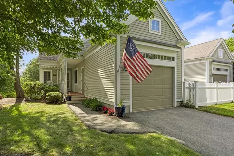 9 Hollyhock Knoll Ct #9, Bourne, MA 02532