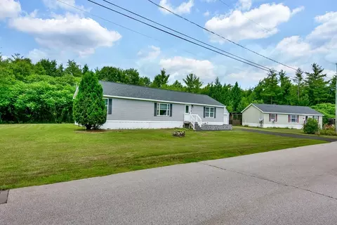 20 Raiders Ln #20, Raymond, NH 03077
