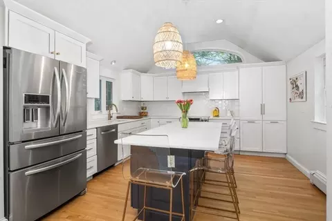 28 Crowes Ln, Hingham, MA 02043 photo 9
