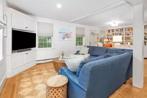 28 Crowes Ln, Hingham, MA 02043 photo 6