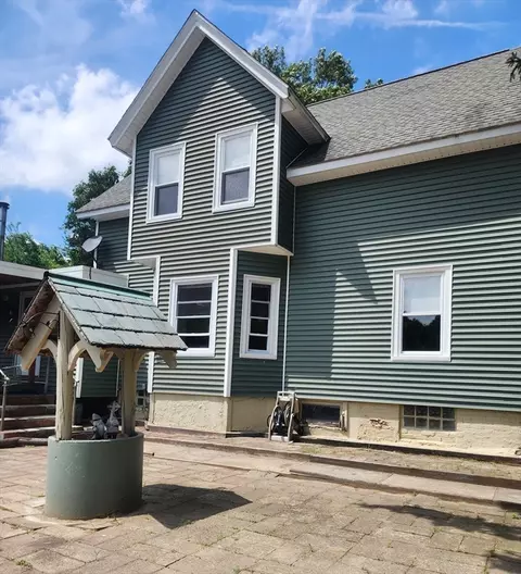 Exterior - 100 Locust Ave, Worcester, MA 01604 photo 2 of 5