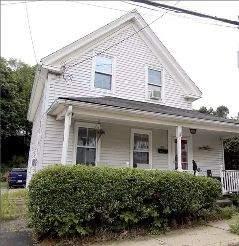 38 Cherry St, Plymouth, MA 02360