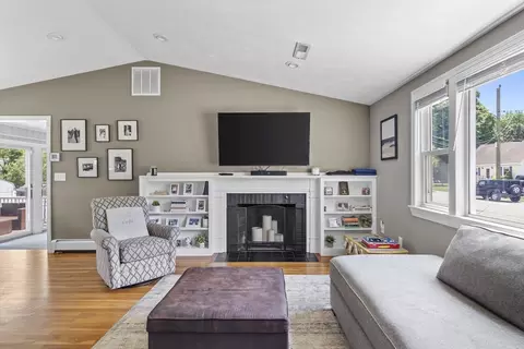 171 Carol Dr, Dedham, MA 02026 photo 2