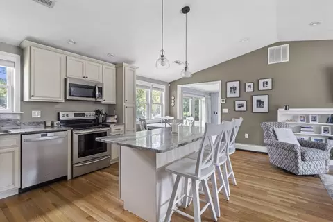 171 Carol Dr, Dedham, MA 02026 photo 6
