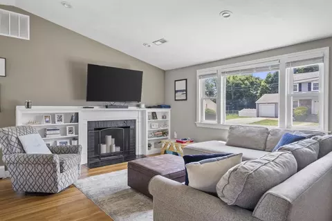 171 Carol Dr, Dedham, MA 02026 photo 4