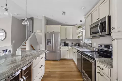 171 Carol Dr, Dedham, MA 02026 photo 8