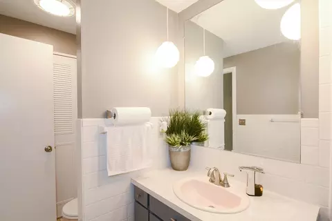 Bath - 59 Sullivan St, Chicopee, MA 01020 photo 2 of 2