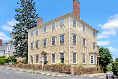 29-31 Pleasant St, Gloucester, MA 01930