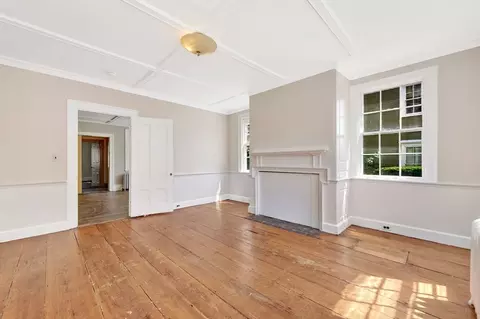 Living - 29-31 Pleasant St, Gloucester, MA 01930 photo 5 of 8