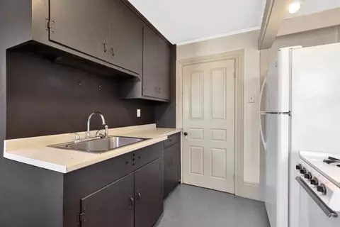 Kitchen - 29-31 Pleasant St, Gloucester, MA 01930 photo 5 of 6