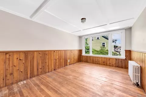 Living - 29-31 Pleasant St, Gloucester, MA 01930 photo 4 of 8