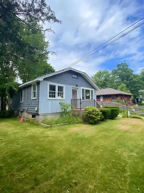 50 Volusia Rd, Hingham, MA 02043