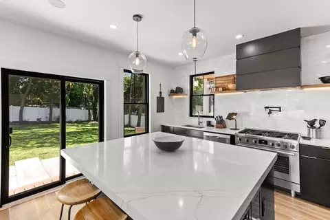 81 Wompatuck Rd, Hingham, MA 02043 photo 9