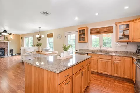 71 E Charlton Rd, Spencer, MA 01562 photo 10