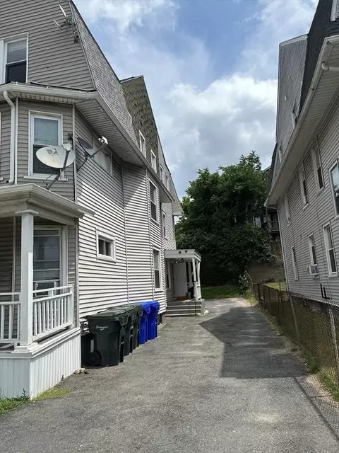 371-373 E Columbus Ave, Springfield, MA 01105 photo 2