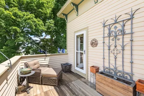 294 French St, Fall River, MA 02720 photo 12