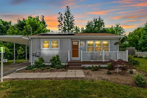 9 Jersey Dr, Worcester, MA 01606