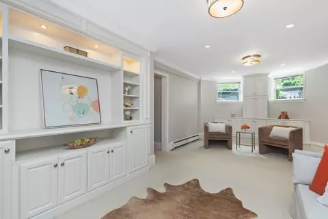 95 Centre St #1, Brookline, MA 02445 photo 20
