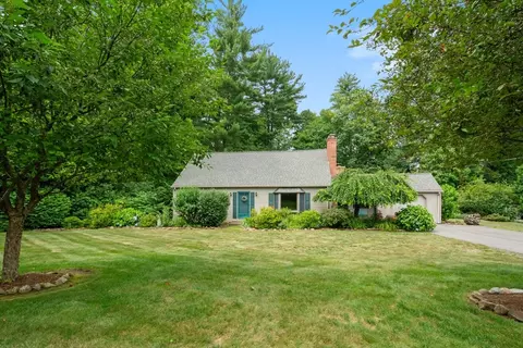 7 Pleasant Vw, Wilbraham, MA 01095