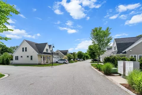 22 Azalea Dr, Burlington, MA 01803