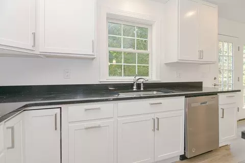 215 High St #16, Taunton, MA 02780