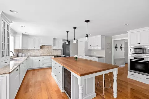 17 Del Prete Dr, Hingham, MA 02043 photo 3